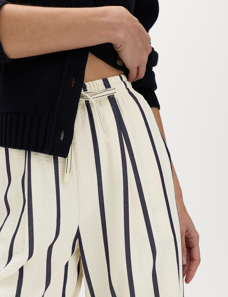 Seersucker Striped Barrel Leg Trousers